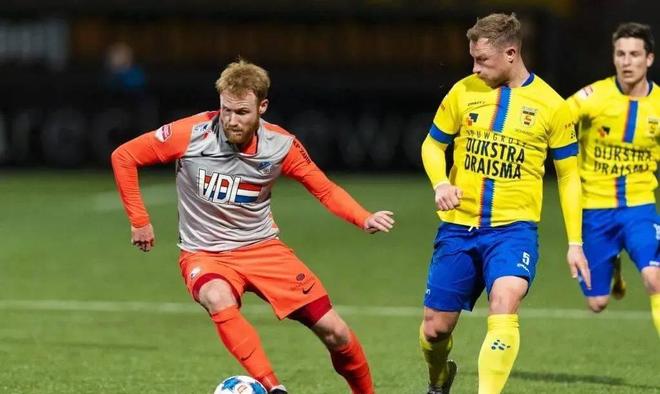 己在联赛中 己在联赛中