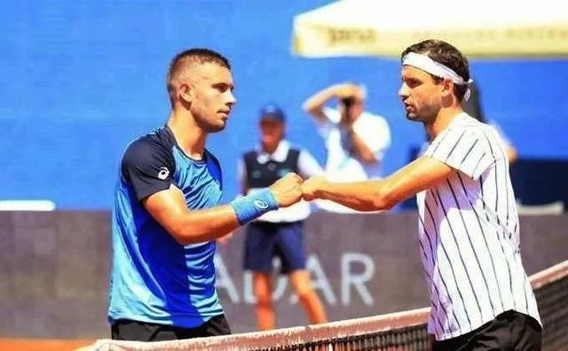 坚持不懈 坚持不懈