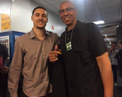 仍选择带球 仍选择带球